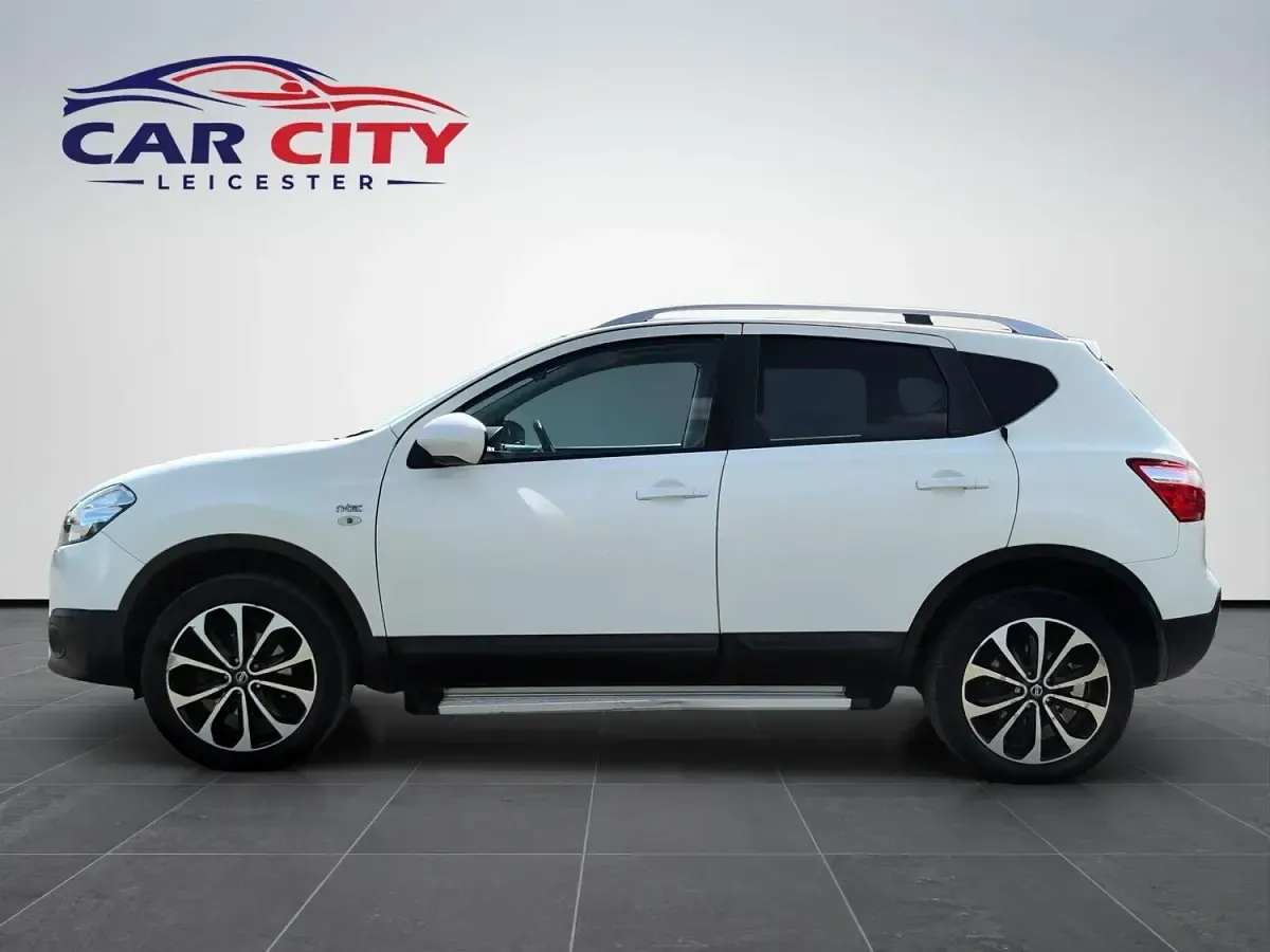 Used Nissan Qashqai N-TEC 110 HP (80 kW) 2012 White SUV