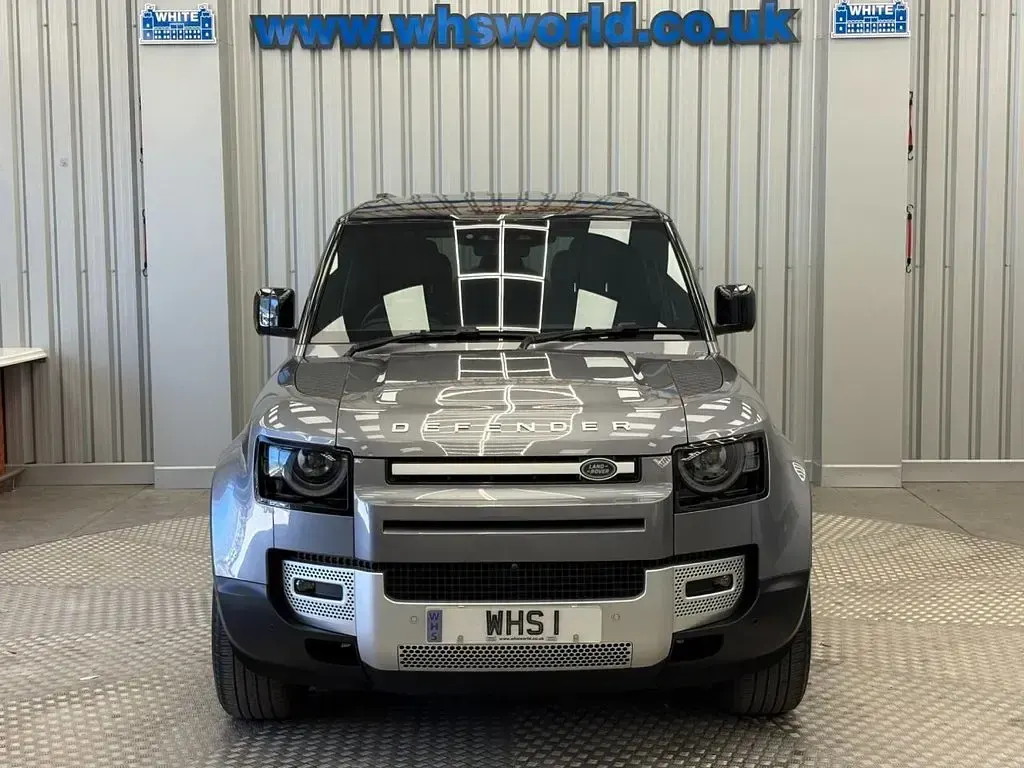 Używany Land Rover Defender SE 250 KM (183 kW) 2024 Szary SUV