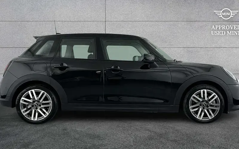 Used Mini Cooper Classic 150 kW (204 HP) 2026 Hatchback