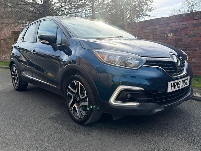 Used Renault Captur Iconic 90 HP (66 kW) 2019 SUV