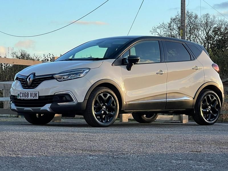 White Used 2018 Renault Captur GT-Line SUV | £7,495 (Fair price) - Image 1/4