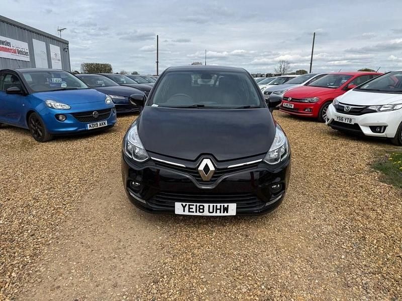 Used Renault Clio IV Dynamique 75 HP (55 kW) 2018 Black Hatchback