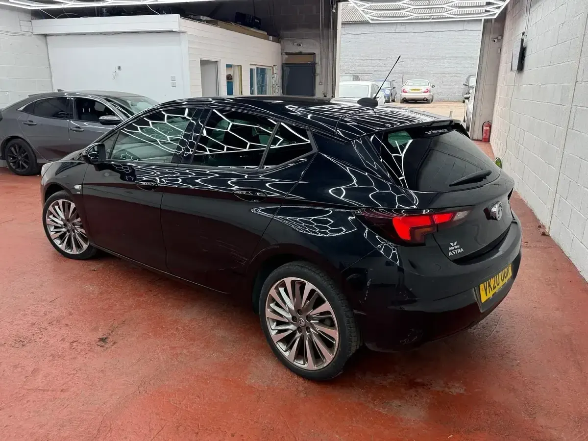 Used Vauxhall Astra SRi 145 HP (106 kW) 2020 Black Hatchback