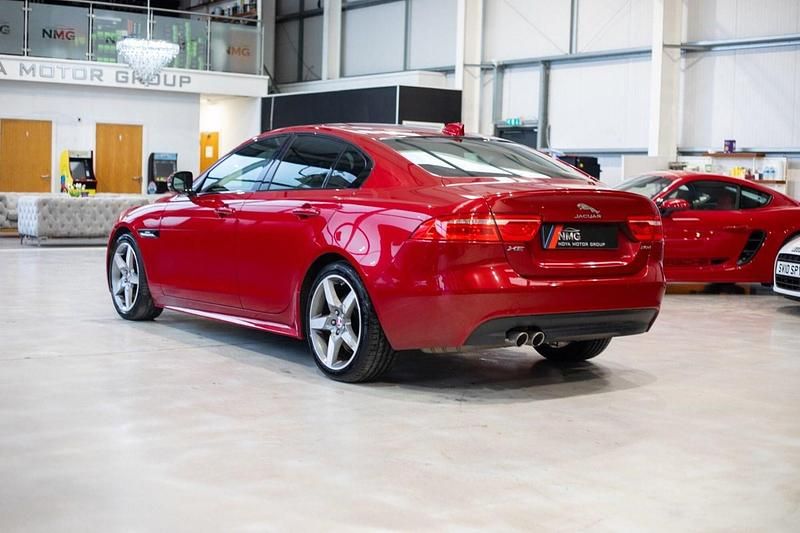 Used Jaguar XE R-Sport 180 HP (132 kW) 2018 Red Sedan