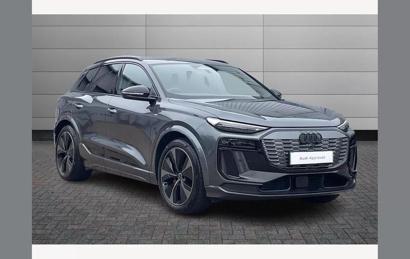 Grey Used 2025 Audi Q6 e-tron Performance SUV | £59,995 (Fair price) - Image 1/4