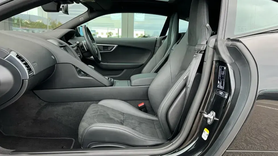 Used Jaguar F-Type R-Dynamic 300 HP (220 kW) 2024 Metallic  santorini black