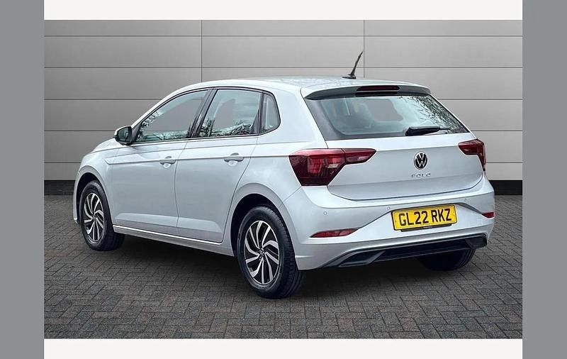 Used VW Polo Life 95 HP (69 kW) 2022 Silver Hatchback