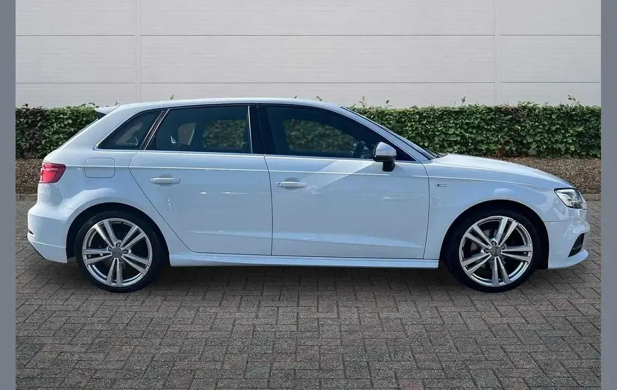 Used Audi A3 S-Line 147 HP (108 kW) 2020 White Sedan