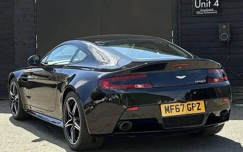 Used Aston Martin V8 Vantage 436 HP (320 kW) 2017 Black Coupe