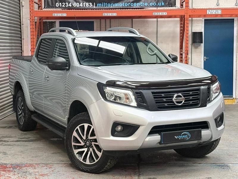Used Nissan Navara Tekna 2016 Silver Pickup