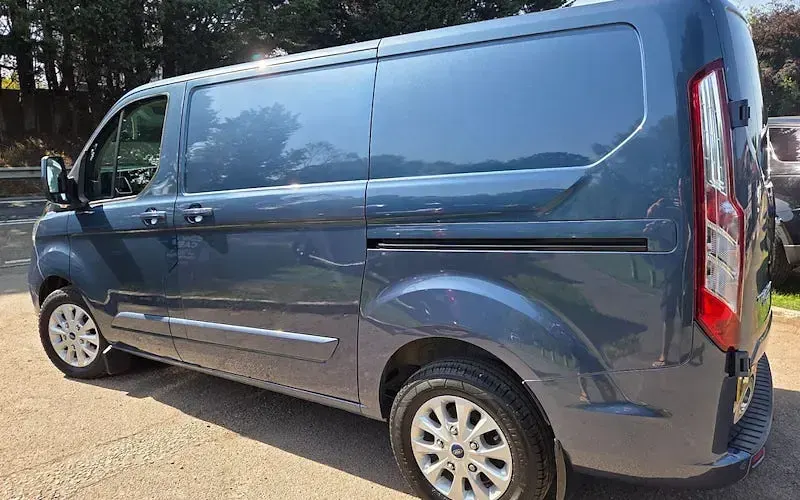 Used Ford Transit Custom Limited 131 HP (96 kW) 2022 Blue Van