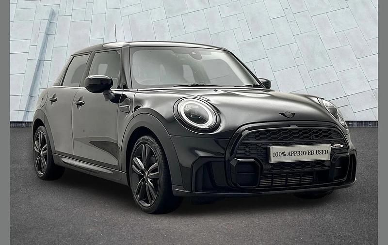 Used Mini Cooper Comfort 134 HP (98 kW) 2023 Black Hatchback