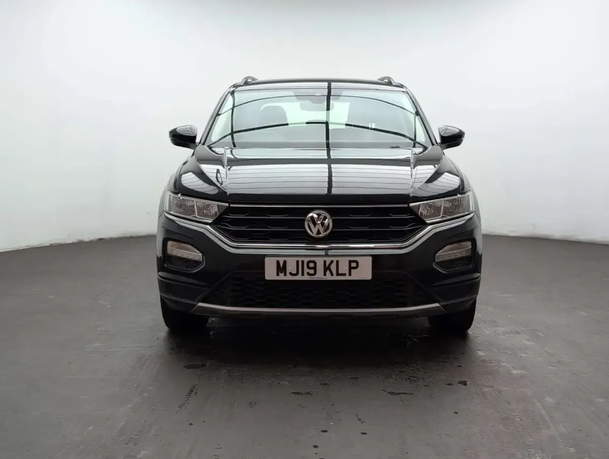 Used VW T-Roc SE 115 HP (84 kW) 2019 Black SUV