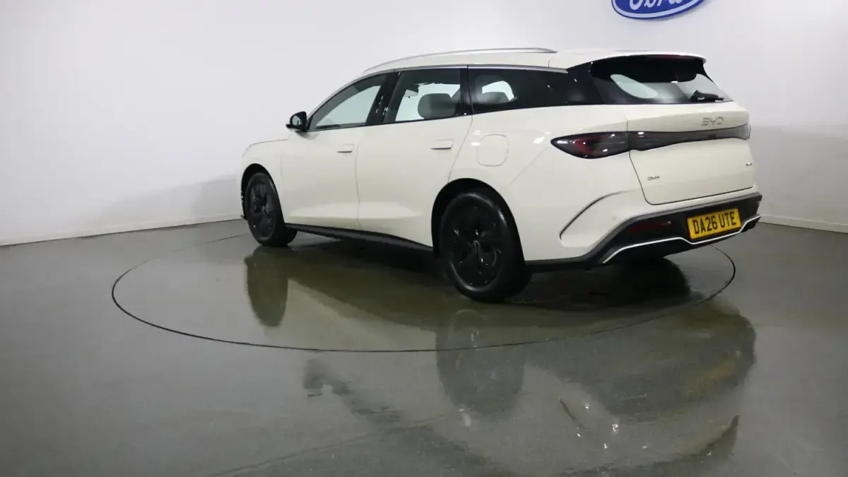 New BYD Seal Boost 2026 Gold Estate