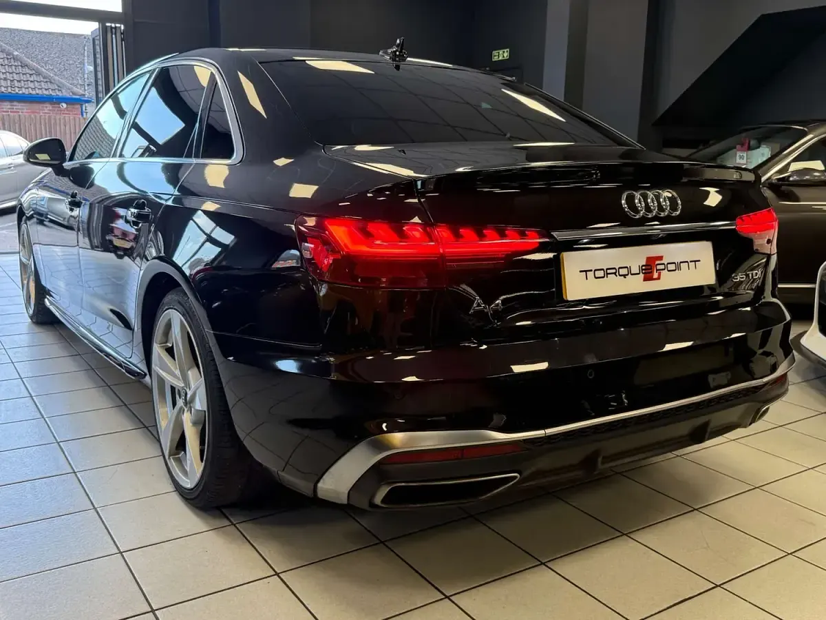 Used Audi A4 S-Line 163 HP (119 kW) 2020 Black Sedan