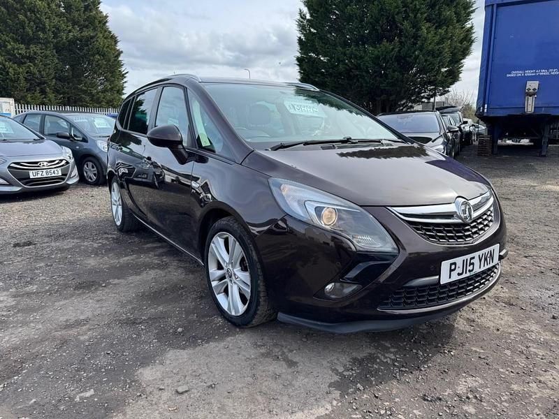 Used Vauxhall Zafira SRi 140 HP (102 kW) 2015 Brown MPV