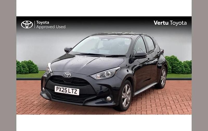 Used Toyota Yaris Hybrid 116 HP (85 kW) 2025 Black Hatchback