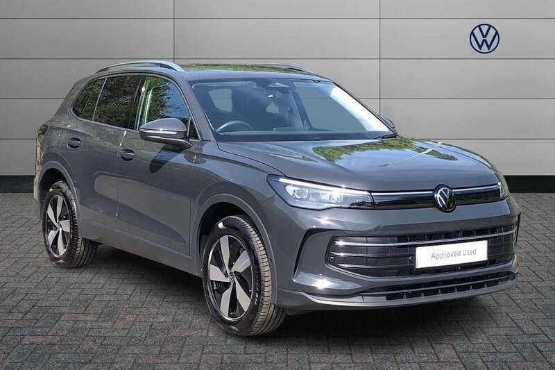 Grey New 2025 VW Tiguan Match SUV | £38,059 (Fair price) - Image 1/4