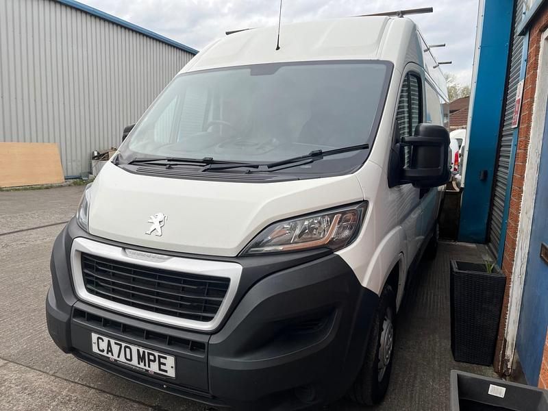 Used Peugeot Boxer 140 HP (102 kW) 2020 White Van