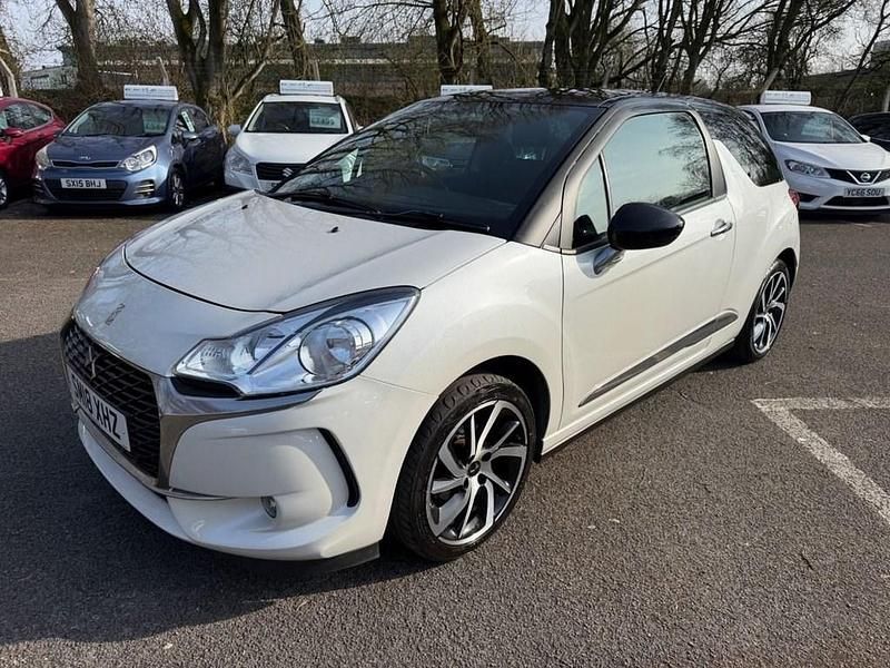 Used DS Automobiles DS3 Connected Chic 82 HP (60 kW) 2018 White Hatchback