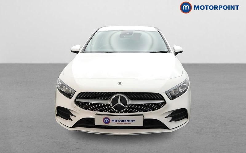 Used Mercedes A180 AMG line 136 HP (100 kW) 2019 White Hatchback