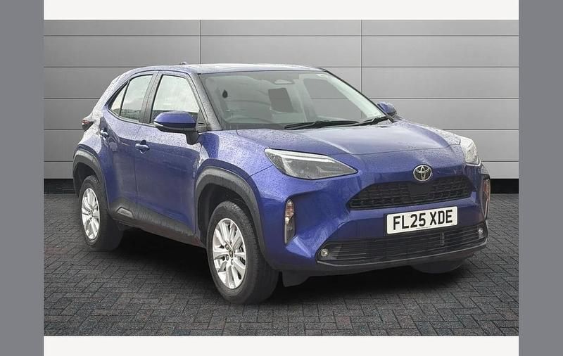 Used Toyota Yaris Cross 116 HP (85 kW) 2025 Blue SUV