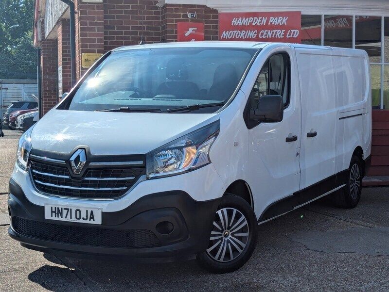 White Used 2021 Renault Trafic Business Van | £11,333 (Fair price) - Image 1/4