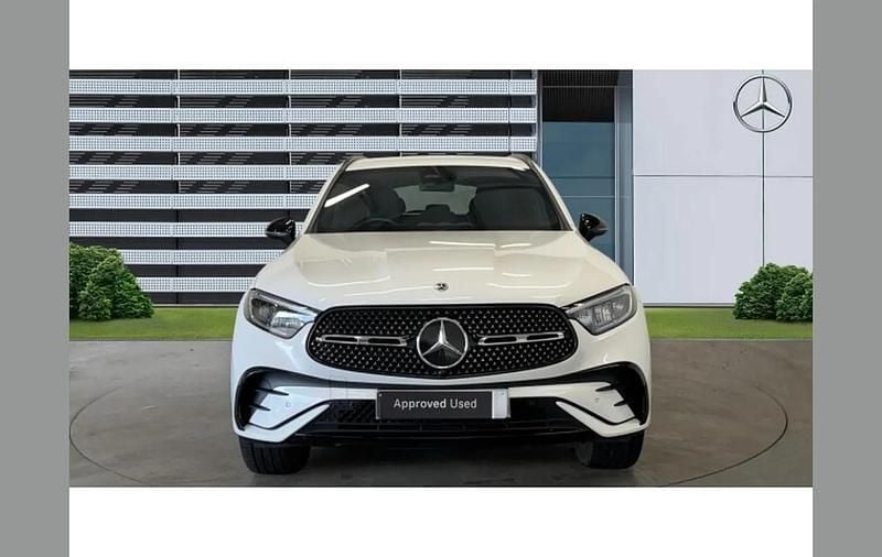 Used Mercedes GLC300e Urban 308 HP (226 kW) 2024 White SUV