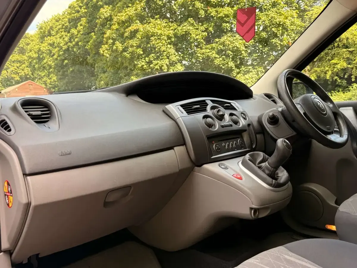 Used Renault Scénic II Dynamique 111 HP (81 kW) 2006 Blue MPV