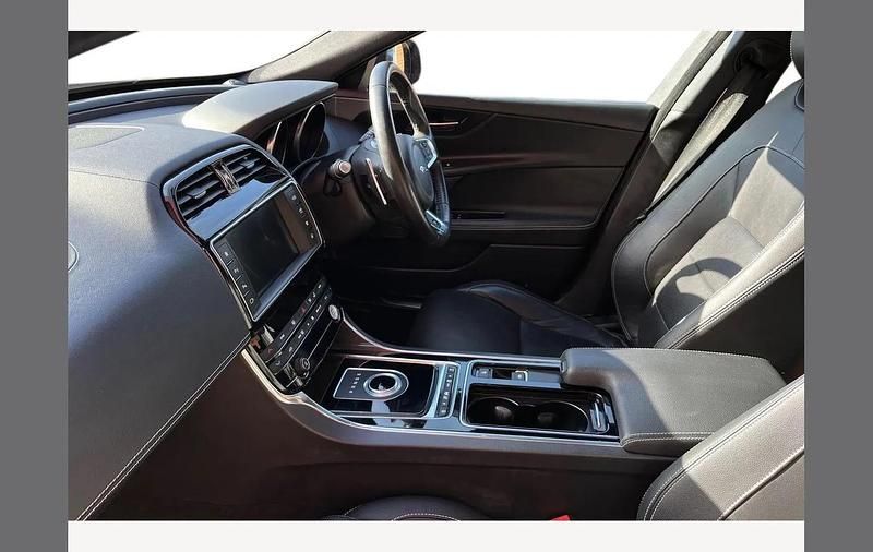 Used Jaguar XE R-Sport 180 HP (132 kW) 2017 Santorini black Sedan