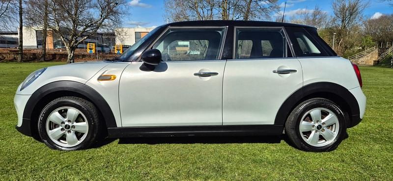 Used Mini Cooper D Hatch 2015 Silver Hatchback