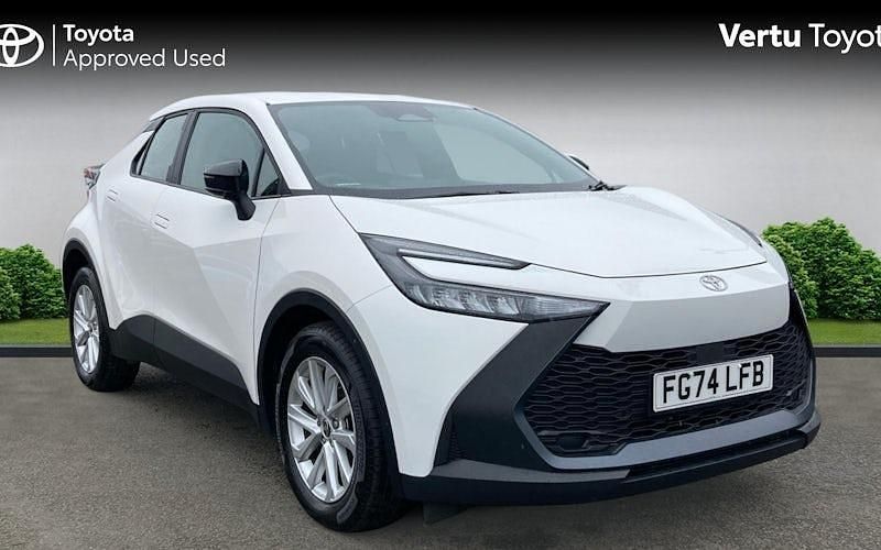 Used Toyota C-HR 140 HP (102 kW) 2026 SUV