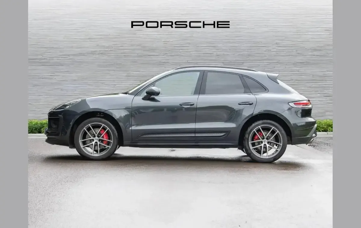 Used Porsche Macan 374 HP (275 kW) 2024 Grey SUV