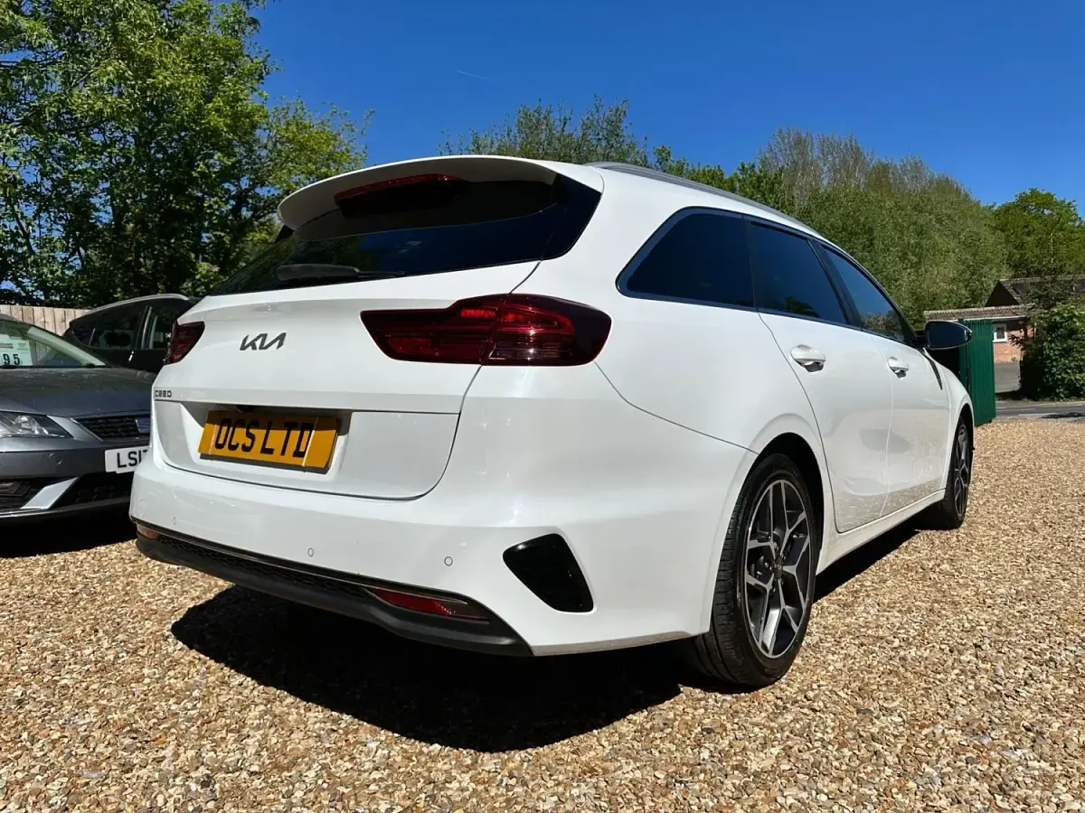 Używany Kia Ceed 2021 Biały Hatchback