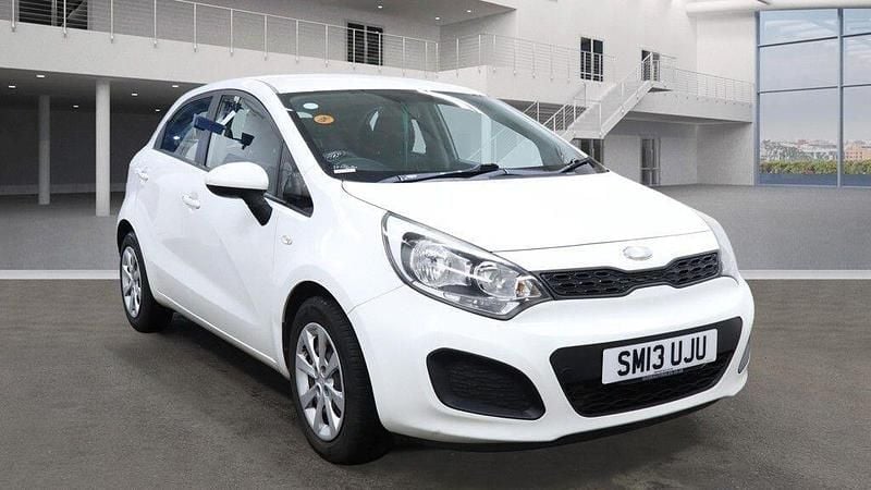 White Used 2013 Kia Rio Air Hatchback | £2,995 (Fair price) - Image 1/4
