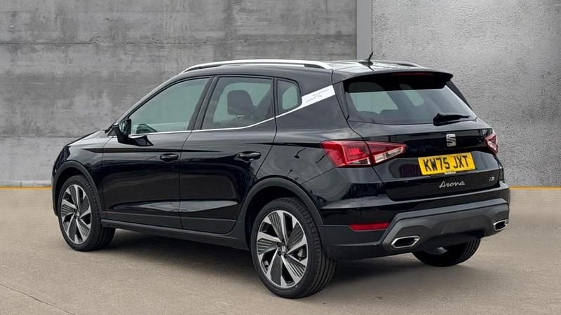 New Seat Arona FR Sport 115 HP (84 kW) 2025 Black SUV