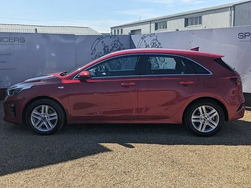 Used Kia Ceed 136 HP (100 kW) 2019 Red Hatchback