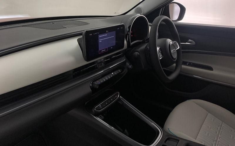 New Fiat 600 La Prima 101 HP (74 kW) 2025 Hatchback