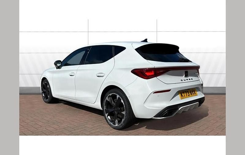 Used Cupra Leon 150 HP (110 kW) 2023 White Hatchback