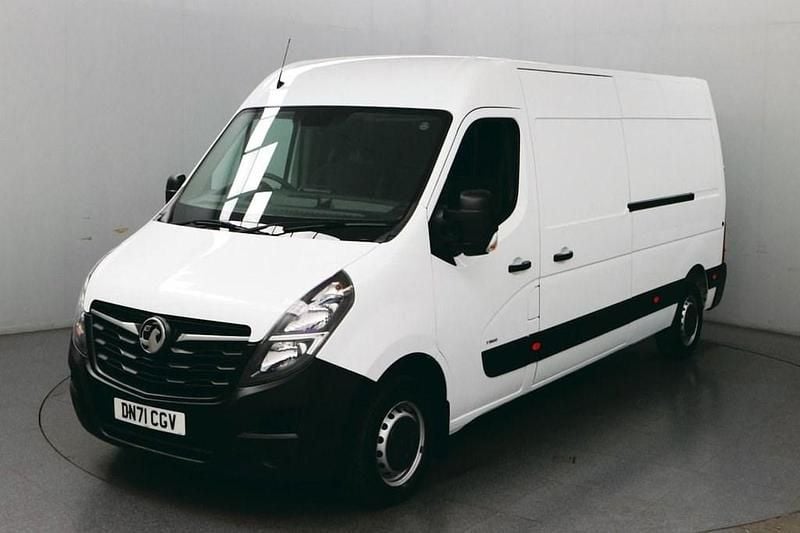 Used Vauxhall Movano Edition 135 HP (99 kW) 2021 White