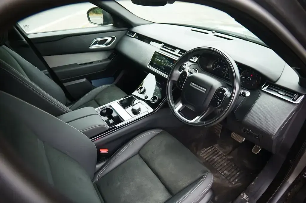 Used Land Rover Range Rover Velar R-Dynamic 180 HP (132 kW) 2019 Grey SUV