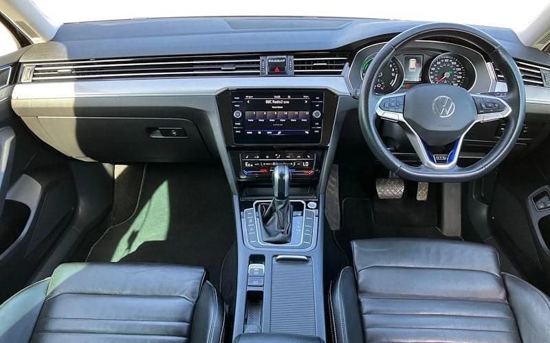 Used VW Passat GTE 218 HP (160 kW) 2023 Grey Estate