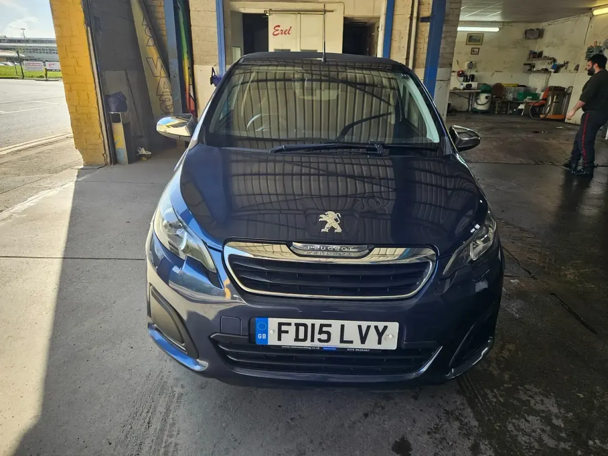 Used Peugeot 108 Allure 82 HP (60 kW) 2015 Blue Hatchback