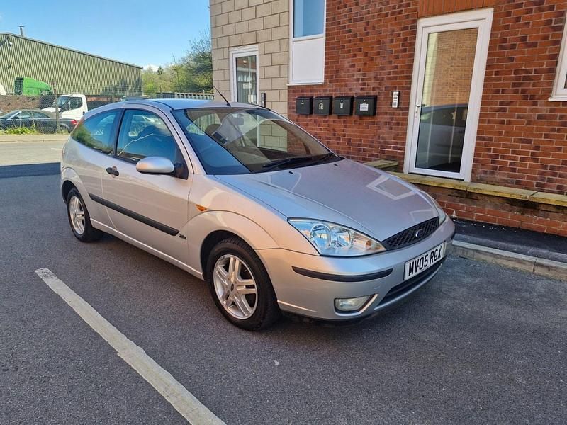 Used Ford Focus Zetec 2005 Silver Hatchback