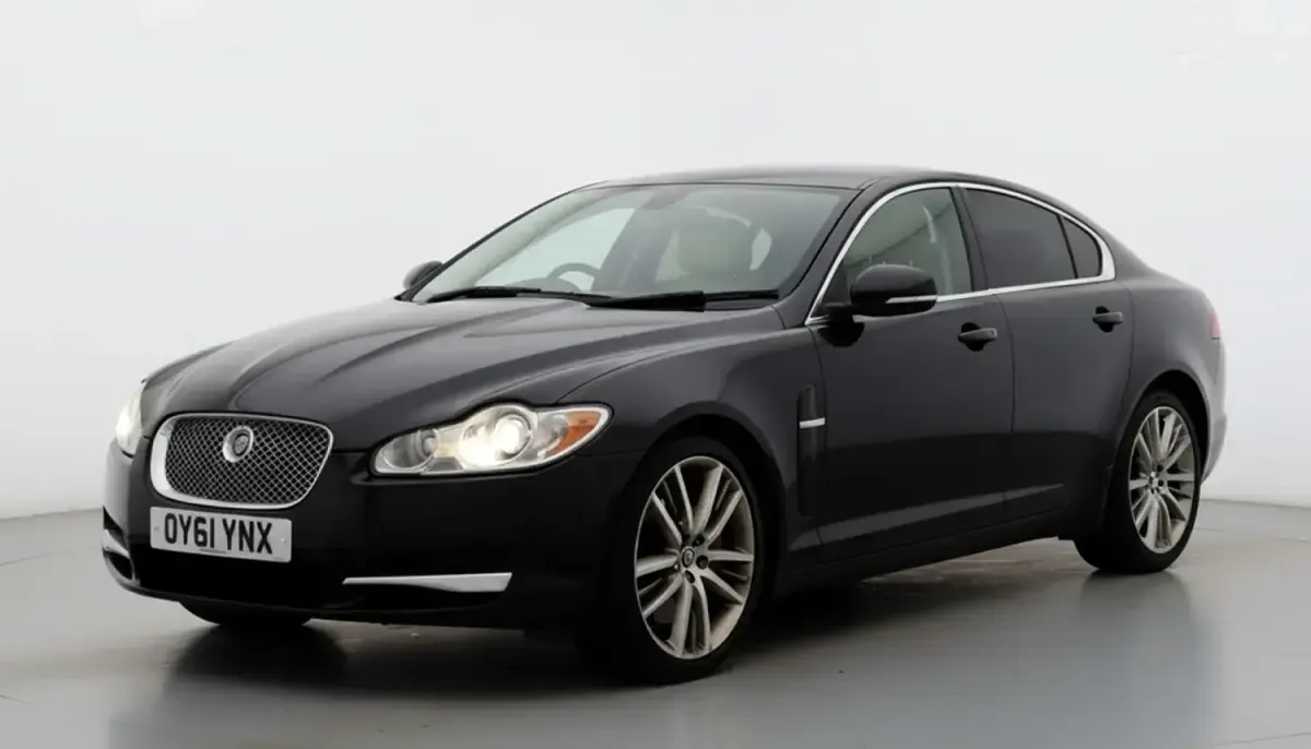Usado Jaguar XF Portfolio 2011 Preto Sedan
