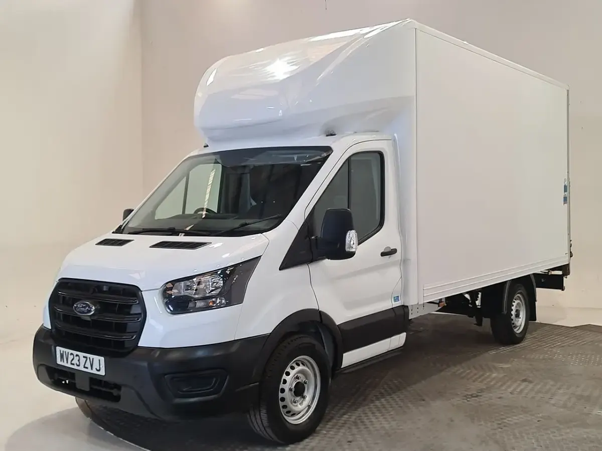 Usado Ford Transit 130 HP (95 kW) 2023 Branco Citadino