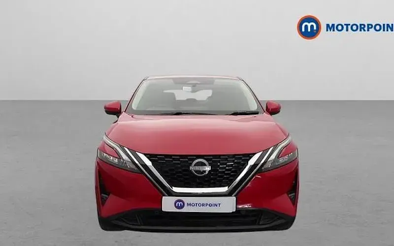 Used Nissan Qashqai N-Connecta 140 HP (102 kW) 2023 Red SUV