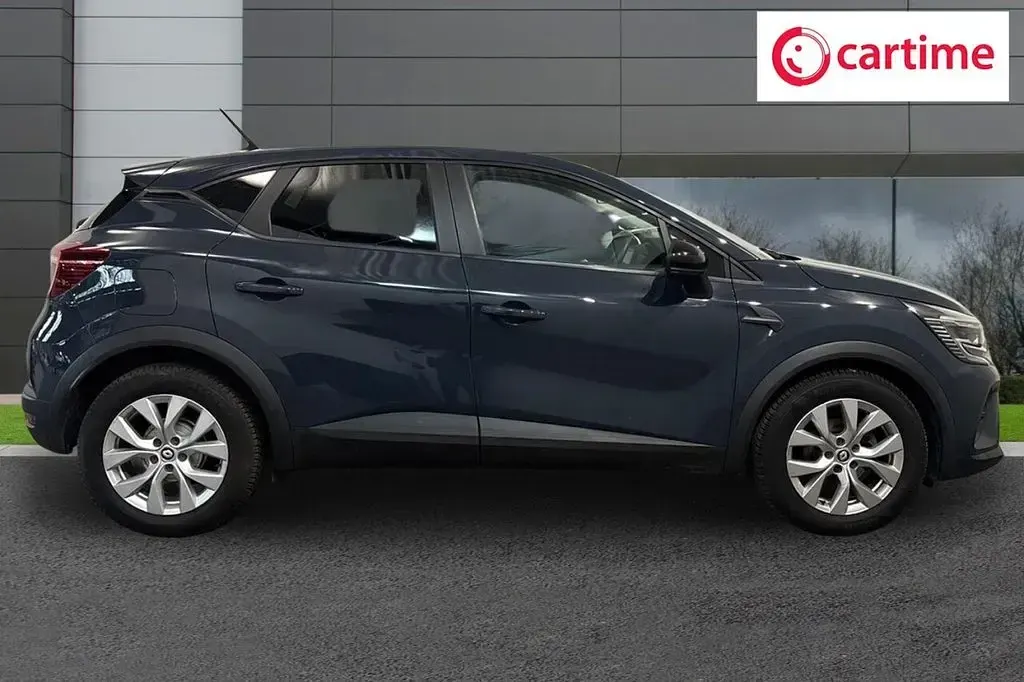 Used Renault Captur Iconic 90 HP (66 kW) 2022 Blue SUV