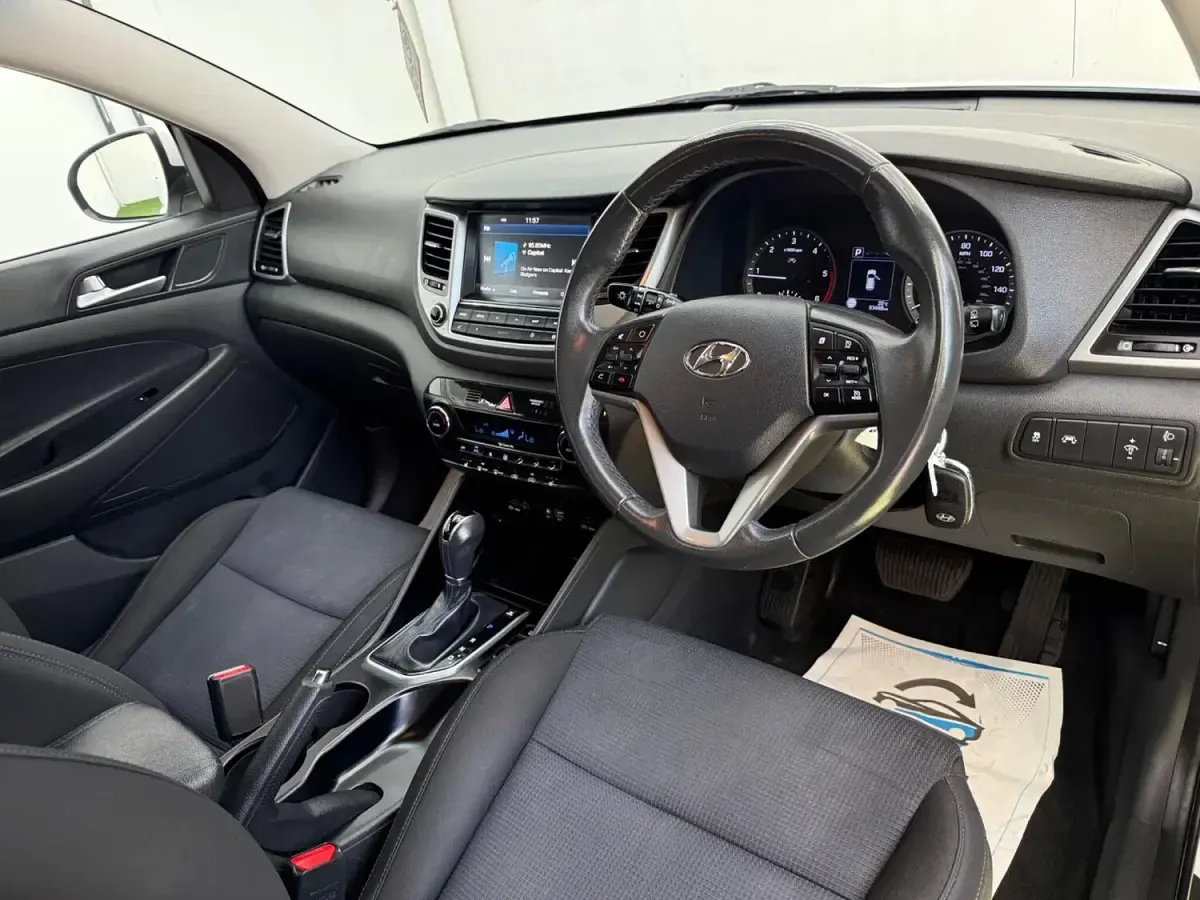 Used Hyundai Tucson SE 2017 White SUV