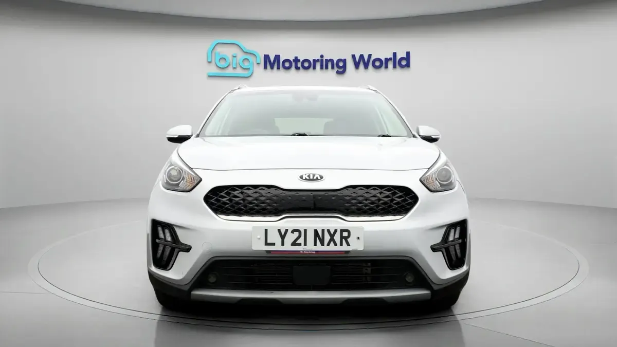 Used Kia Niro 141 HP (103 kW) 2021 Silver SUV